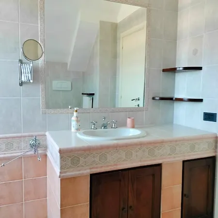 Mansarda Dasy Lägenhet *